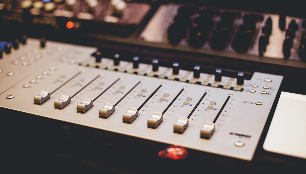 Cabecera para Producción musical